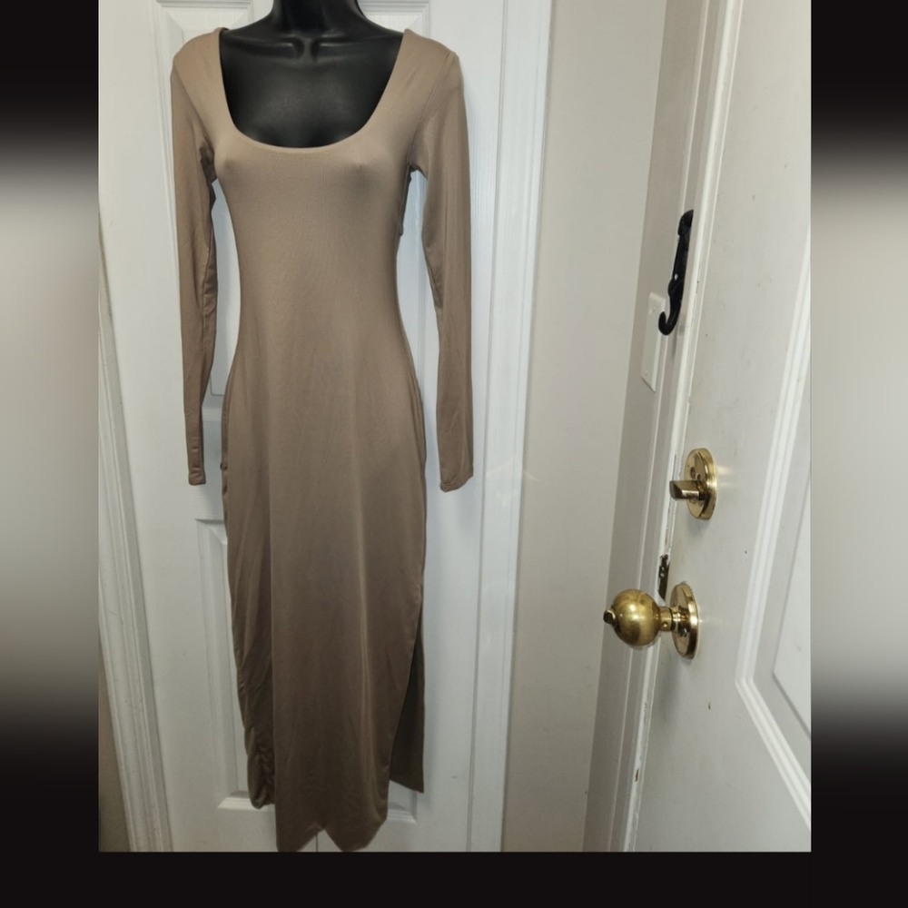 SWS Contour beige slip dress